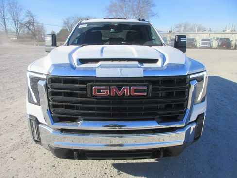 New 2026 GMC Sierra 2500 Pro image 12