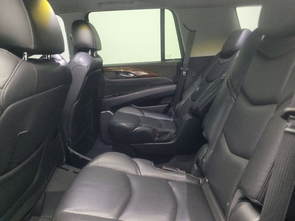 Used 2019 Cadillac Escalade Luxury RWD image 18