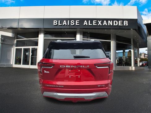 New 2026 GMC Terrain Denali w/ LPO, Floor Liner Package image 4