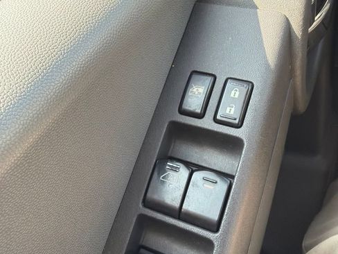 Used 2014 Nissan Xterra X AWD/4WD image 10