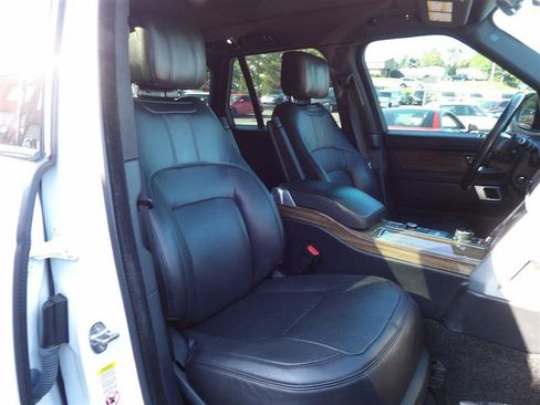 Used 2018 Land Rover Range Rover Supercharged image 18