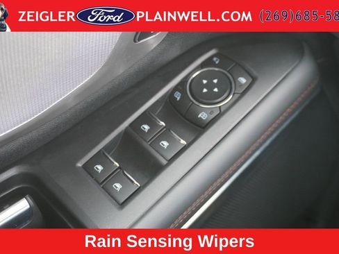 Used 2025 Ford Expedition Active AWD/4WD image 37