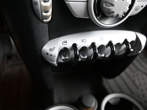 Used 2010 MINI Cooper S image 25