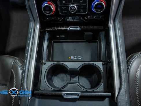 Used 2022 GMC Yukon Denali image 42