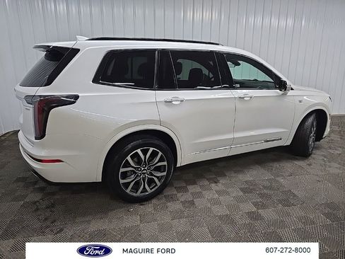 Used 2021 Cadillac XT6 Sport AWD/4WD image 3