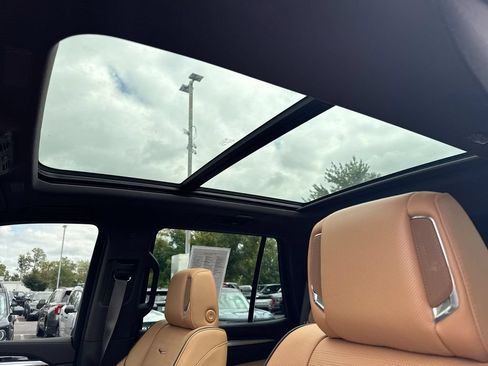 Used 2025 Cadillac Escalade Premium Luxury w/ Touring Package AWD/4WD image 19