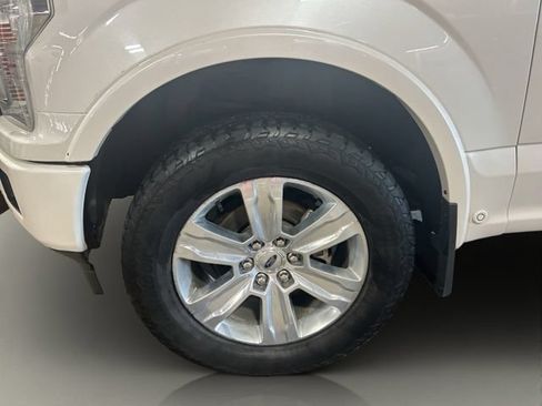 Used 2018 Ford F150 Platinum w/ Equipment Group 701A Luxury AWD/4WD image 16