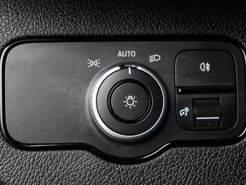 Used 2023 Mercedes-Benz Sprinter 144 Cargo image 19