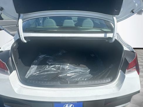 Used 2026 Hyundai Elantra Sport FWD image 23