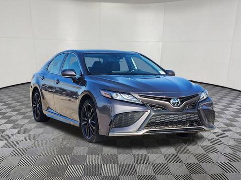 Used 2024 Toyota Camry XSE FWD image 2