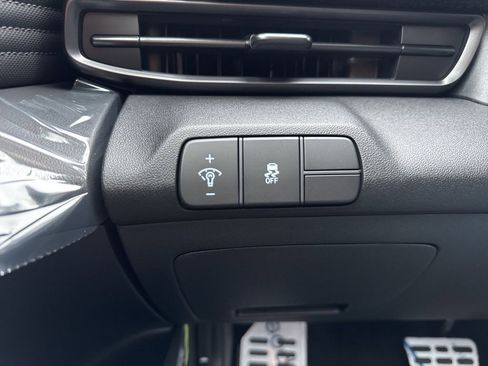 New 2026 Hyundai Elantra Sport FWD image 16