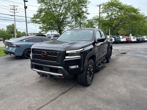 Used 2023 Nissan Frontier PRO-4X w/ Tow Package AWD/4WD image 5