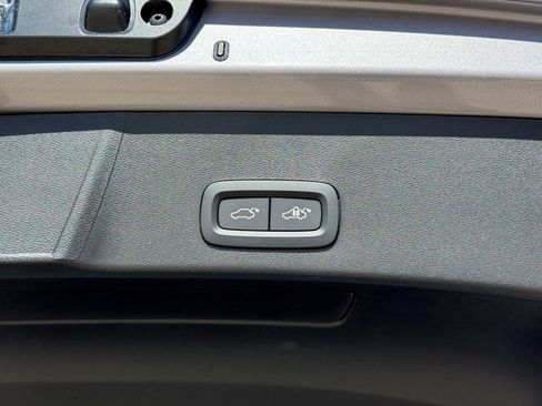 New 2026 Volvo XC40 B5 Plus w/ Protection Package Premier image 16