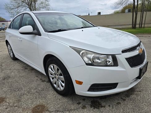 Used 2011 Chevrolet Cruze LT FWD image 3
