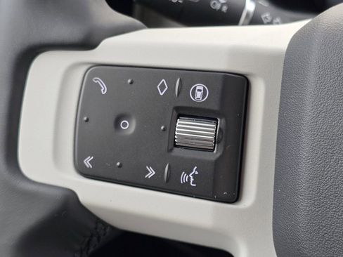 New 2026 Land Rover Defender 130 X-Dynamic SE AWD/4WD image 16