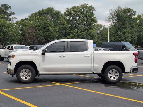 Used 2022 Chevrolet Silverado 1500 LT RWD image 2