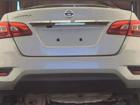 Used 2019 Nissan Sentra S image 4