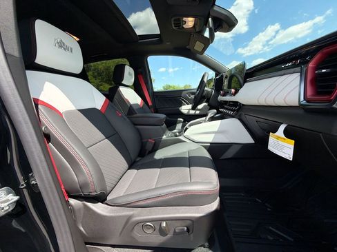 New 2026 GMC Canyon AT4X w/ AT4X AEV Edition AWD/4WD image 36