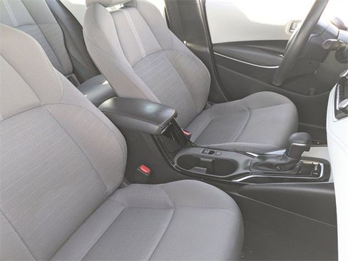 Used 2024 Toyota Corolla SE image 11