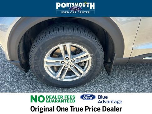 Used 2021 Ford Explorer XLT image 26