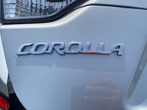 Used 2026 Toyota Corolla LE FWD image 12