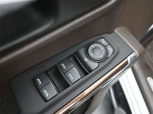 Used 2022 Chevrolet Silverado 1500 RST image 13