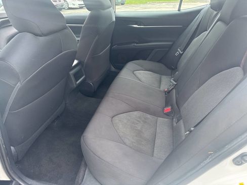 Used 2018 Toyota Camry LE image 17