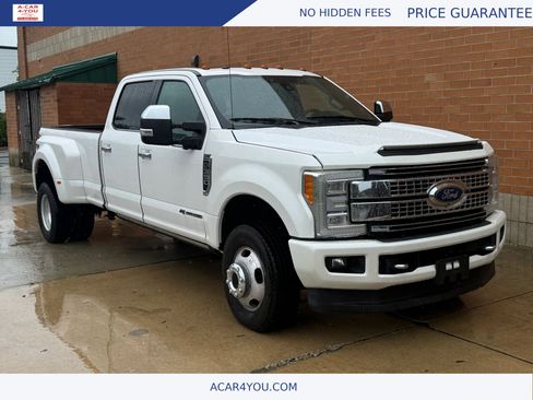Used 2018 Ford F350 Platinum w/ Platinum Ultimate Package AWD/4WD image 2