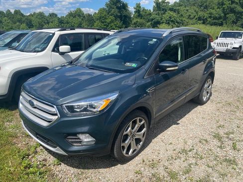 Used 2019 Ford Escape Titanium AWD/4WD image 4