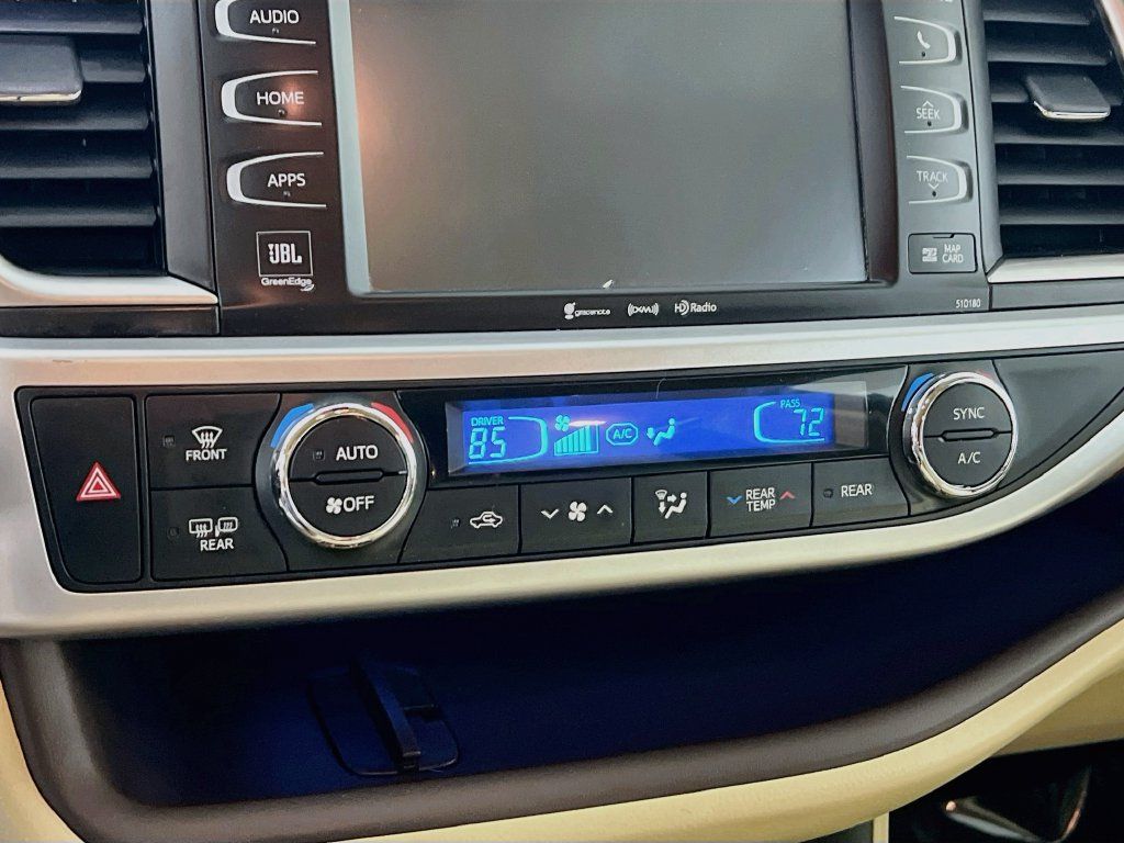 Certified 2017 Toyota Highlander Limited Platinum AWD/4WD image 14