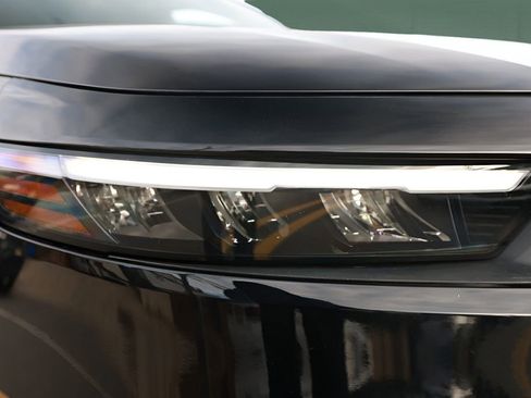 Used 2024 Honda Accord Sport image 32