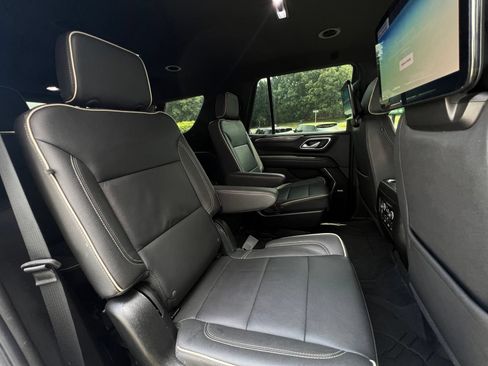 Used 2023 Chevrolet Tahoe Premier w/ Advanced Technology Package AWD/4WD image 22
