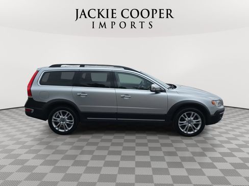 Used 2016 Volvo XC70 T5 Premier w/ Proximity Package image 4