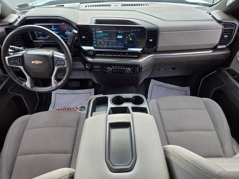 Used 2025 Chevrolet Silverado 1500 LT AWD/4WD image 15