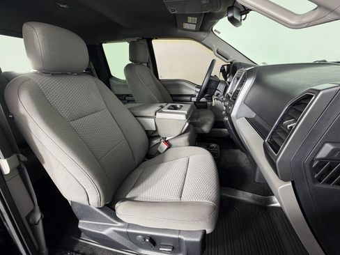 Used 2018 Ford F150 XLT w/ Equipment Group 302A Luxury AWD/4WD image 32