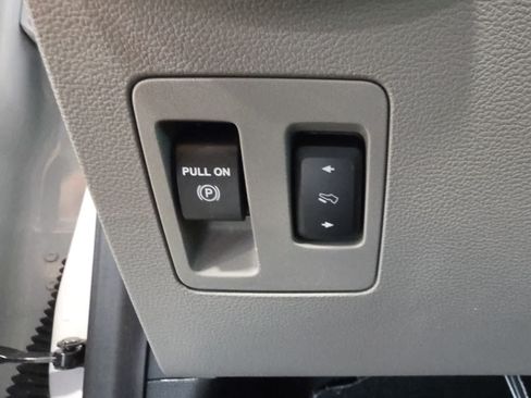 Used 2019 Ford F150 XLT w/ Equipment Group 302A Luxury AWD/4WD image 20