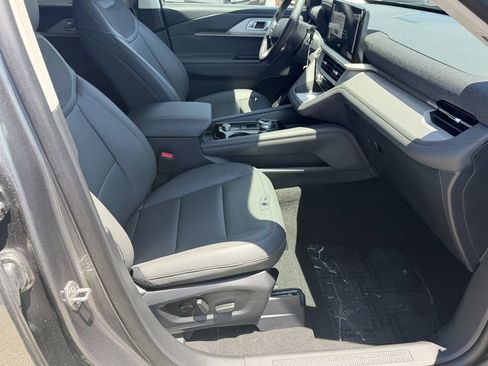 New 2026 Ford Explorer Active w/ Active Comfort Package RWD image 9