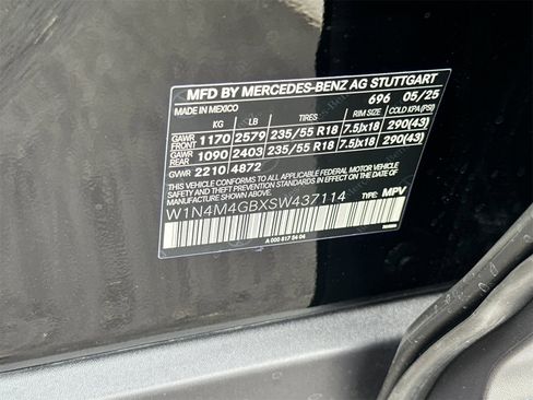 New 2025 Mercedes-Benz GLB 250 image 32