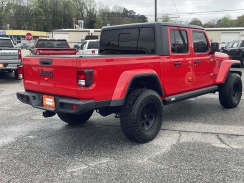 Used 2021 Jeep Gladiator Sport AWD/4WD image 3