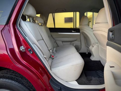 Used 2011 Subaru Outback 2.5i Premium w/ All-Weather Pkg image 16