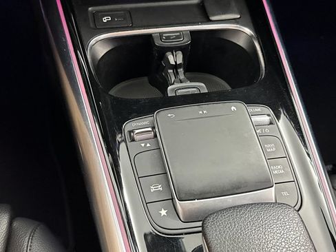 Used 2021 Mercedes-Benz GLA 250 image 34