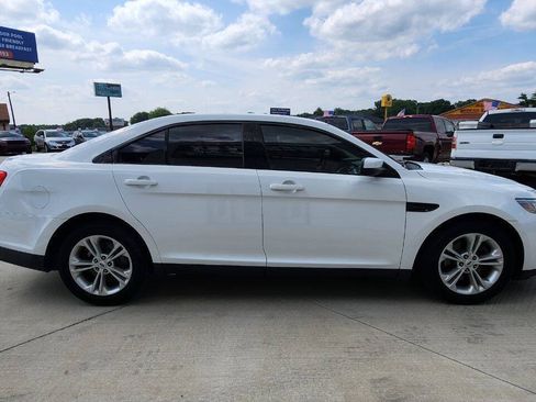 Used 2014 Ford Taurus SEL w/ Equipment Group 201A FWD image 7