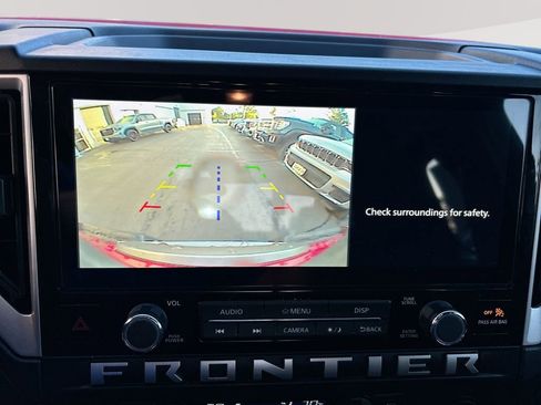 Used 2025 Nissan Frontier SV w/ SV Convenience Package RWD image 18