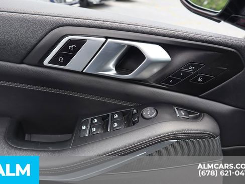 Used 2022 BMW X5 M50i image 16