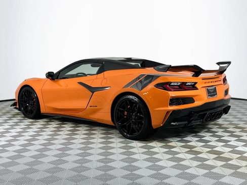 Used 2023 Chevrolet Corvette Z06 w/ Z07 Performance Package RWD image 31