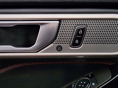 Used 2023 Ford Explorer ST-Line w/ Class IV Trailer Tow Package image 24