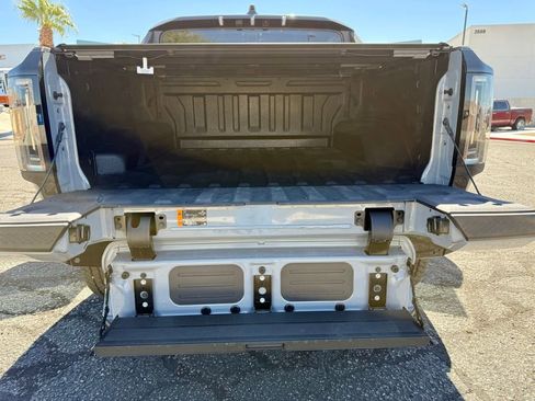 New 2026 GMC Hummer EV 4x4 Crew Cab image 41