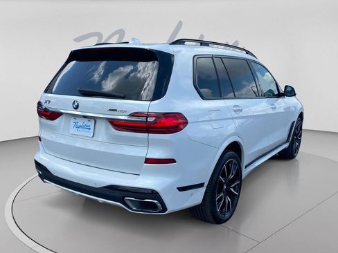 Used 2022 BMW X7 xDrive40i w/ M Sport Package AWD/4WD image 9