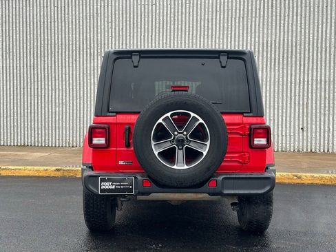 Used 2023 Jeep Wrangler Unlimited Sahara AWD/4WD image 5