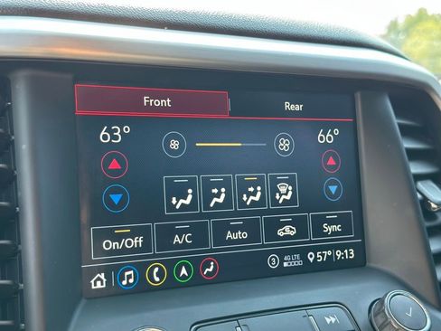 Used 2020 GMC Acadia SLT w/ Premium Package AWD/4WD image 38